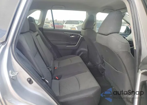 2022 Toyota Rav4 Xle z USA, uszkodzony, nr VIN 2T3P1RFV4NW313428